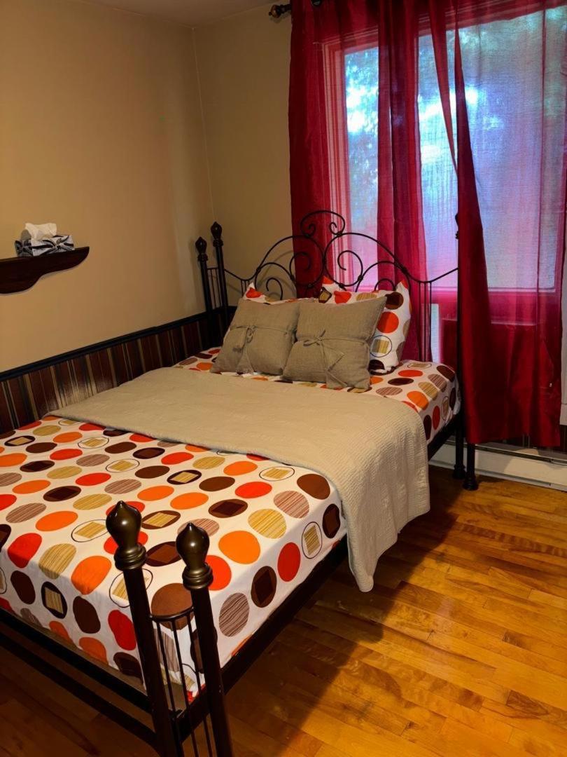 Tinga Home Chicoutimi Стая снимка